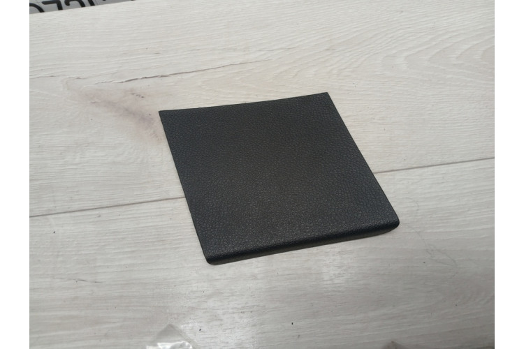 Заглушка карти кришки багажника ліва VOLKSWAGEN GOLF VI 2009-2013 5K6867657