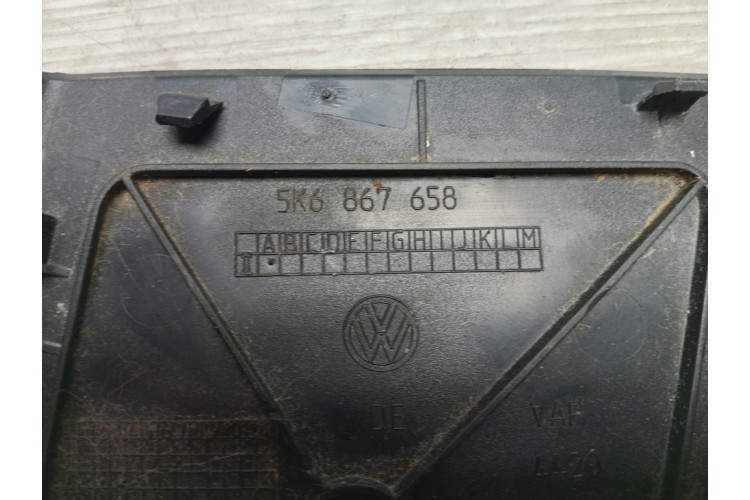 Заглушка карты крышки багажника правая VOLKSWAGEN GOLF VI 2009-2013 5K6867658