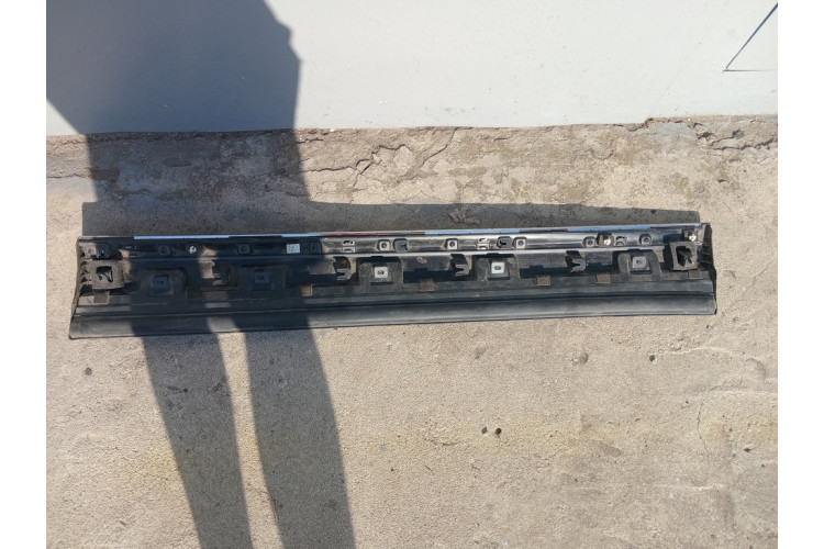 Накладка передней левой двери Hyundai I10 2007-2013 87721C5200 Накладка передней левой двери Hyundai I10 2007-2013 87721C5200