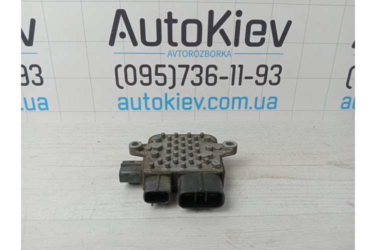 Блок керування вентилятором радіатора Nissan leaf 2010-2017 A18700A28001 Блок керування вентилятором радіатора Nissan leaf 2010-2017 A18700A28001