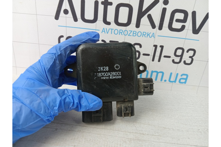 Блок керування вентилятором радіатора Nissan leaf 2010-2017 A18700A28001 Блок керування вентилятором радіатора Nissan leaf 2010-2017 A18700A28001