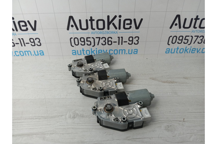 Мотор привода люка Audi A8 D4 2009-2017 4H0959591