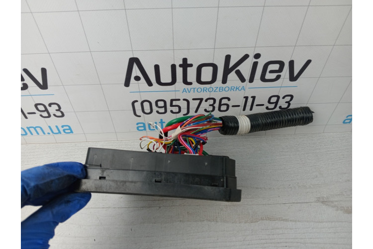 Блок запобіжників двигуна Nissan Leaf 2013-2017 284B73NA3A Блок запобіжників двигуна Nissan Leaf 2013-2017 284B73NA3A