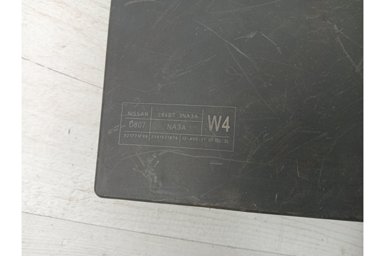 Блок запобіжників двигуна Nissan Leaf 2013-2017 284B73NA3A Блок запобіжників двигуна Nissan Leaf 2013-2017 284B73NA3A