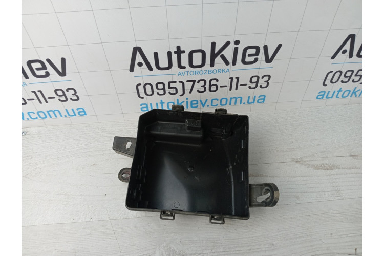 Корпус запобіжників нижня частина Nissan Leaf 2010-2017 3S0J00101 Корпус запобіжників нижня частина Nissan Leaf 2010-2017 3S0J00101