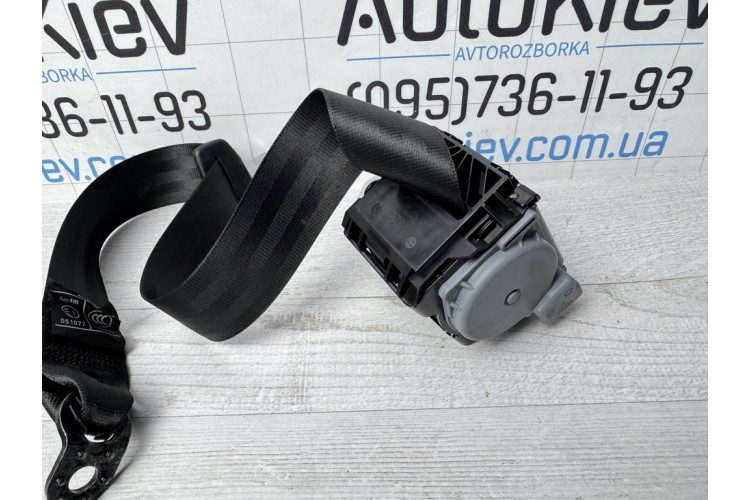 Ремінь зад центральний Audi A8 D4 2010-2017 4H0857807A