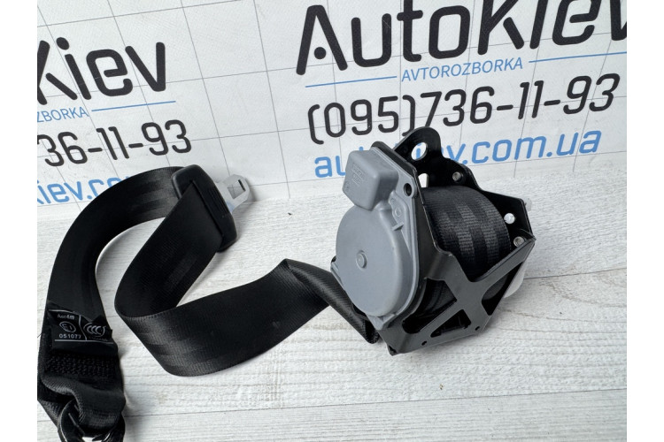 Ремінь зад центральний Audi A8 D4 2010-2017 4H0857807A