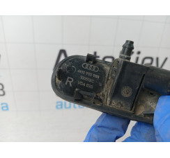 Форсунка омивача права з підігрівом Audi A8 D4 2010-2017