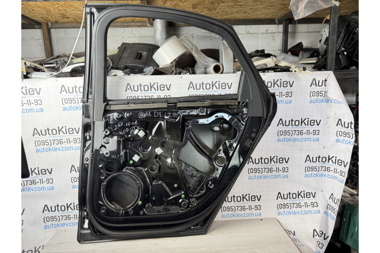 Двері задні права Audi A8 D4 Колір: LZ9Y коротка база 4H0833312