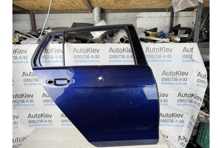 Двери правые задние Vw Golf 7 цвет: Синий LC5B 5g4833312l