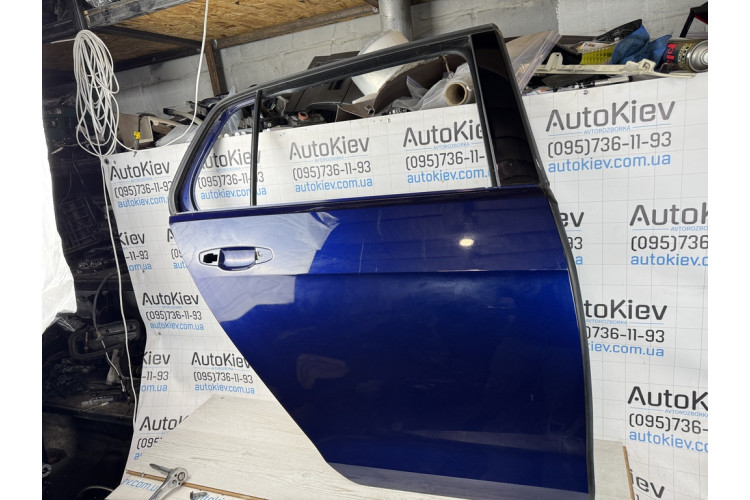 Двери правые задние Vw Golf 7 цвет: Синий LC5B 5g4833312l