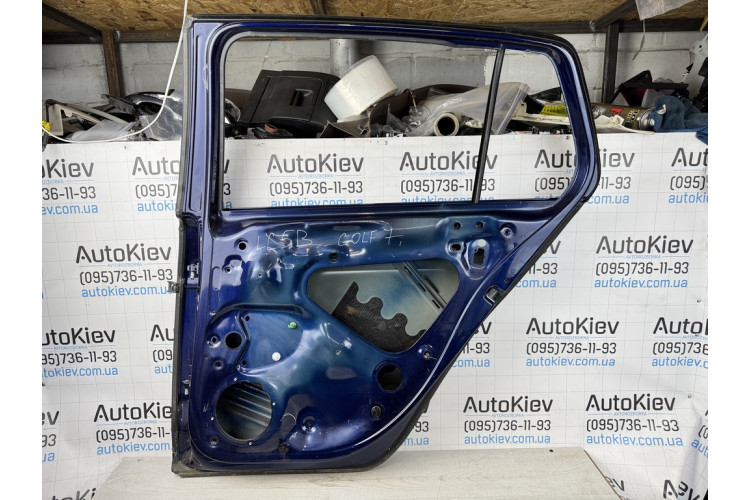 Двери правые задние Vw Golf 7 цвет: Синий LC5B 5g4833312l