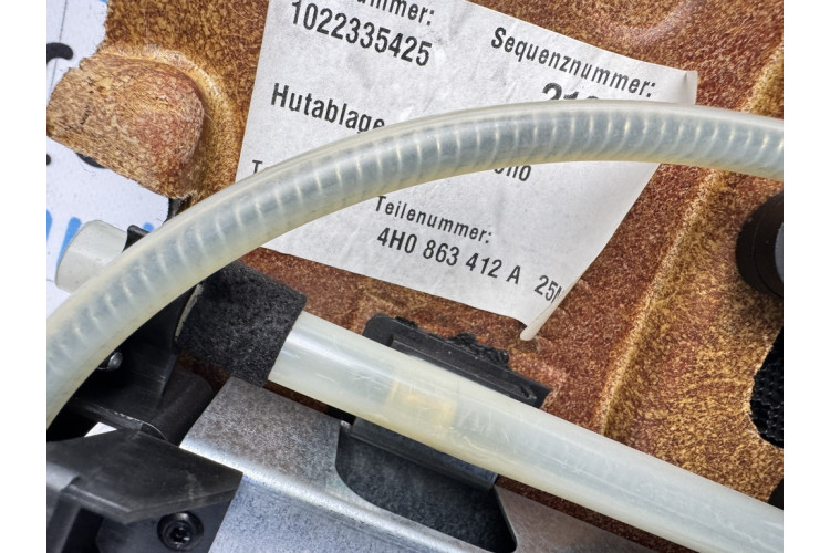 Полка задняя шторка черная Audi A8 D4 4H 2010-2017 4H0863412A Полка задняя шторка черная Audi A8 D4 4H 2010-2017 4H0863412A