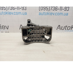 Кронштейн генератора 3.0tdi Volkswagen Touareg 2002-2010