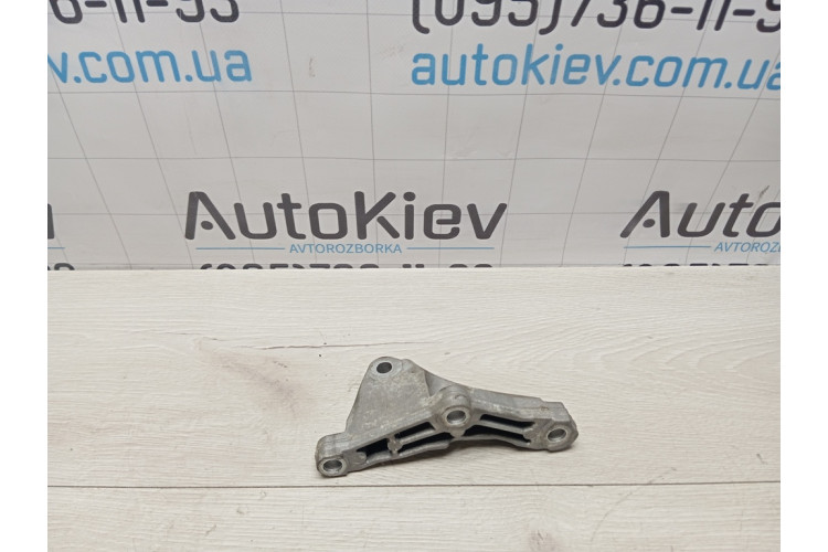 Кронштейн двигуна BMW 3-serie E90 E91 2.0d 2005-2013 24168110 Кронштейн двигуна BMW 3-serie E90 E91 2.0d 2005-2013 24168110