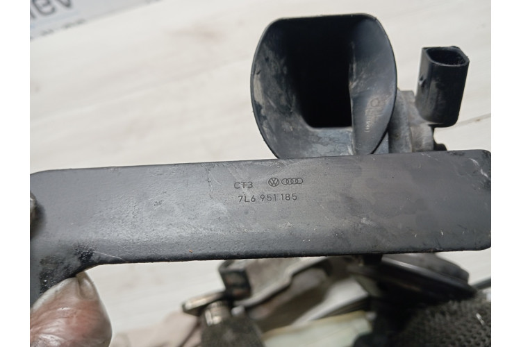 Гудок (сигнал клаксон) Volkswagen Touareg 2002-2010 A28657625