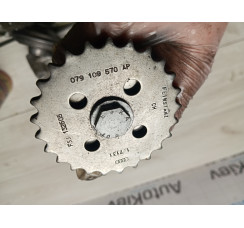 Шестерня привода маслонасоса (звездочка) Audi A8 4.2tdi (D4) 2010-2017