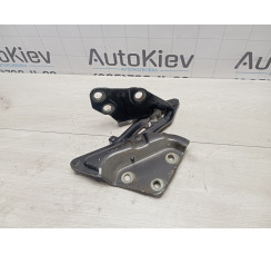 Петля капота права Volkswagen Touareg 2002-2010