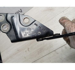 Петля капота права Volkswagen Touareg 2002-2010