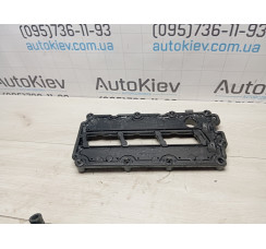 Кришка клапанна ліва 3.0tdi Volkswagen Touareg 2002-2010