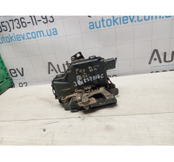 Замок правих дверей VW Golf V 2003-2009