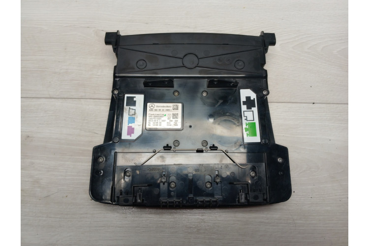 Плафон освітлення салону Mercedes Benz A-Class W176 2012-2018 A0009006903 Плафон освітлення салону Mercedes Benz A-Class W176 2012-2018 A0009006903