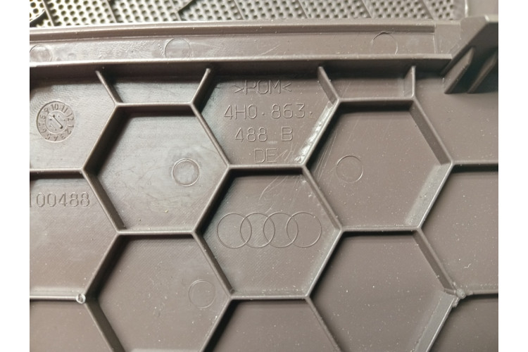 Накладка решітка динаміка права коричнева AUDI A8 4H 2010-2017 4H0863488B