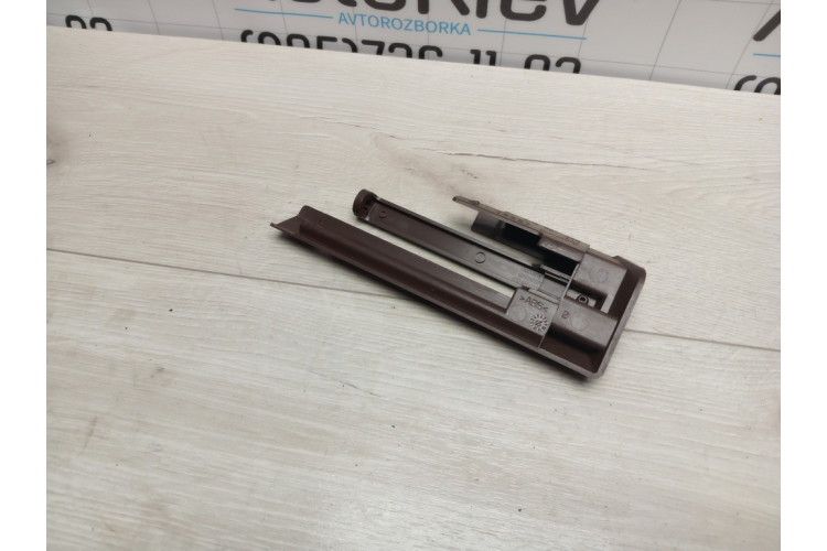 Накладка напрямної сидіння коричнева Audi A8 4H 2010-2017 4H0881349