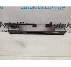 Накладка напрямної сидіння Audi A8 S8 D4 2010-2017