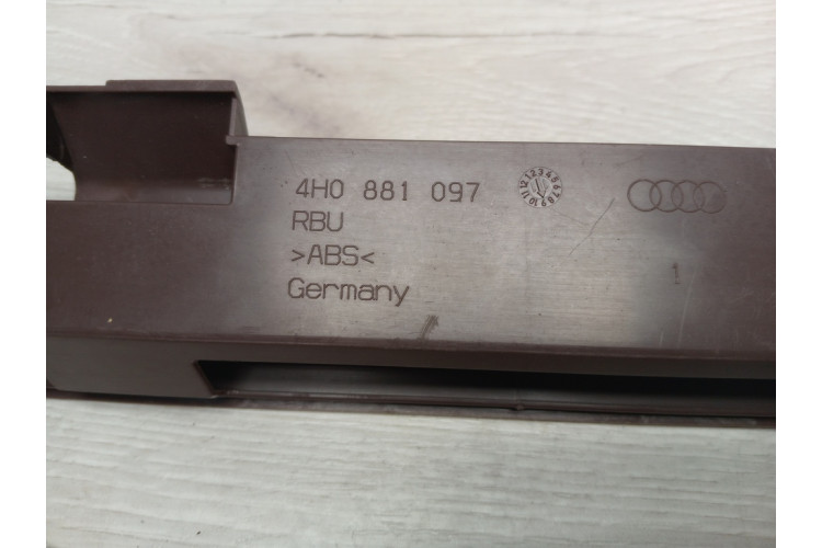 Накладка направляющей сиденья Audi A8 D4 2010-2017 4H0881097
