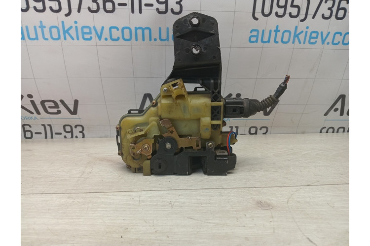 Замок двери задней левой VW Golf IV 1997-2005 3B4839015M
