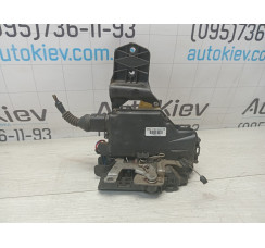 Замок двери задней левой VW Golf IV 1997-2005