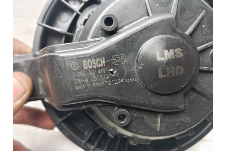 Моторчик печки Kia Sportage 2010-2015 F00S3B2441 Моторчик печки Kia Sportage 2010-2015 F00S3B2441