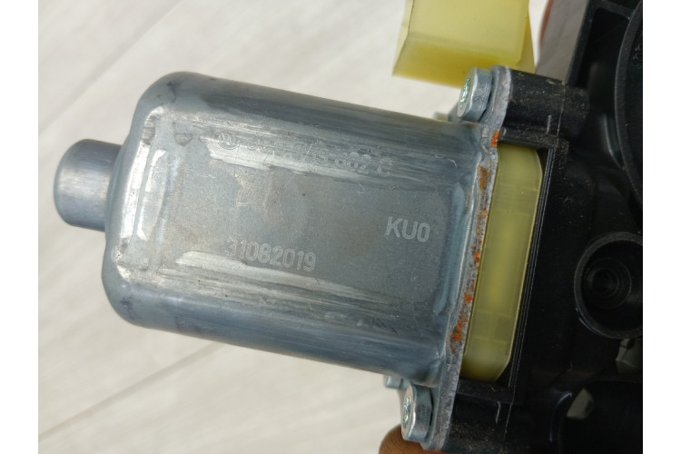 Мотор склопідйомника Audi Q3 F3 2018-2024 E850202102