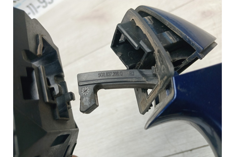 Ручка дверей передня права VW Golf VII 2012-2020 5G0837206Q