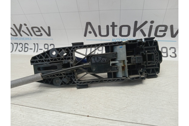 Ручка дверей передня/задня права VW Golf 2012-2020 5G0837206N