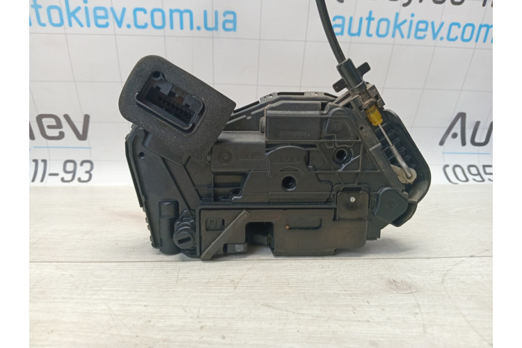 Замок двері задньої лівої Skoda Rapid 2013-2020 5TA839015L