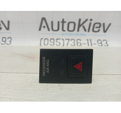 Кнопка аварійки VW Golf VII 2012-2020 