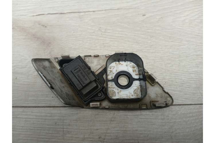 Кнопка блокування дверей VW Golf VII 2012-2020 5G0962125A