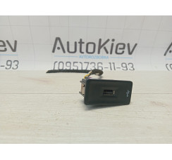 Панель гніздо USB порт VW Golf VII 2012-2020