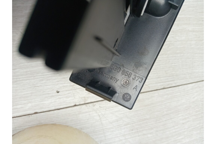 Бардачок торпедо VW Golf VII 2012-2020 5G0858373 Бардачок торпедо VW Golf VII 2012-2020 5G0858373