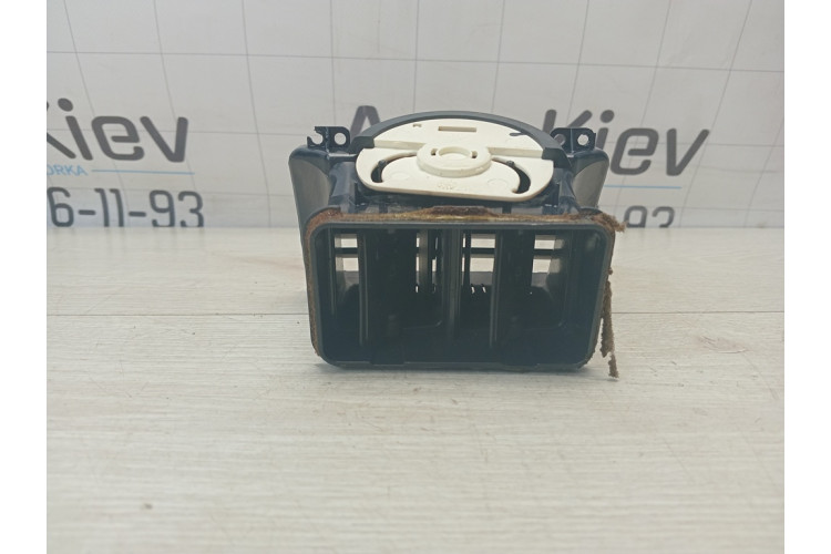 Дефлектор повітря задній центральний VW Golf VI 2009-2013 1K0819203A