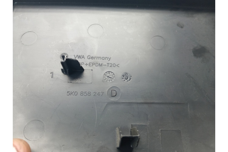 Захист заглушка торпеди ліва VW Golf VI 2009-2013 5K0858247D