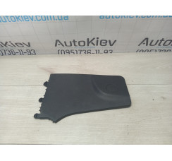 Накладка центральної консолі ліва Chery Tiggo 8 2020-2024