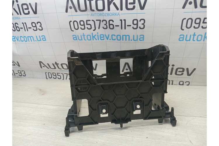 Рамка магнитолы VW Golf VI 2009-2013 5K0858089E