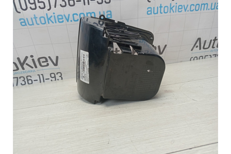 Центральная консоль подлокотник Mercedes Benz W117 CLA 2013-2019 A1768100014