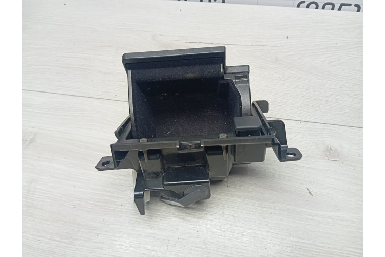 Держатель для монет левая сторона Бардачок Lexus ES 250 2012-2018 5544133020