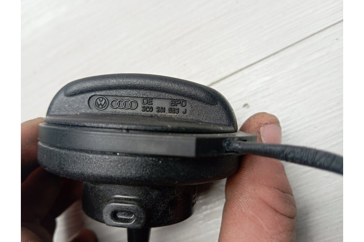 Пробка заливної горловини палива VW Passat B7 2011-2015 3C0201553J
