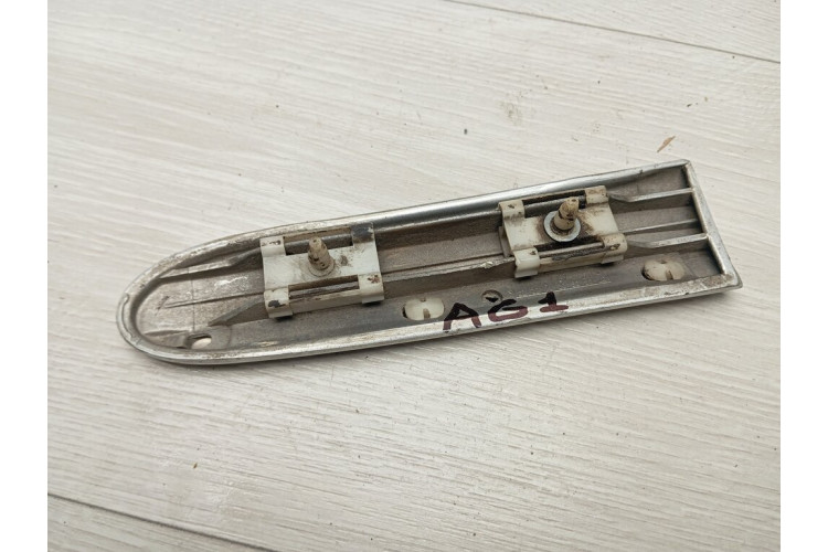 Молдинг крила переднього лівого Mercedes Benz W220 1998-2005 A2206900162