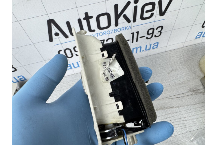 Решітка повітропровід Audi A8 D4 2010-2017 4g0819210g